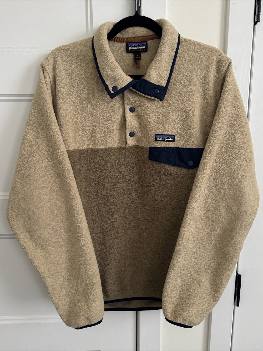 Patagonia Synchilla Lightweight Snap-T Fleece Pullover in Oatmeal / Brown Bear